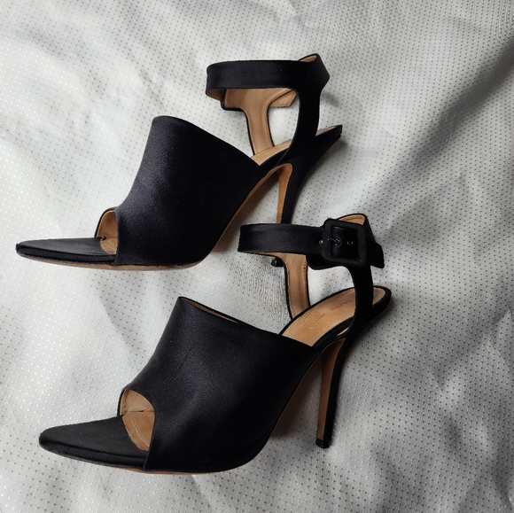 Celine Paris Silk/Satin heels - Picture 4 of 8